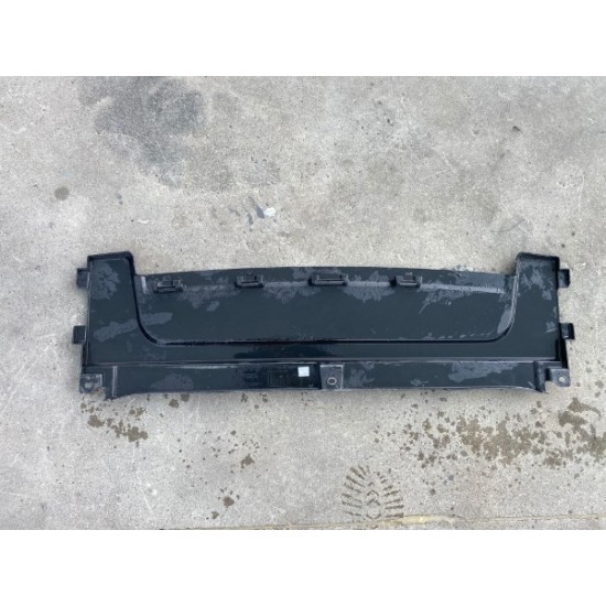 Ornament trager central Volvo XC90 2015-2022 31383508