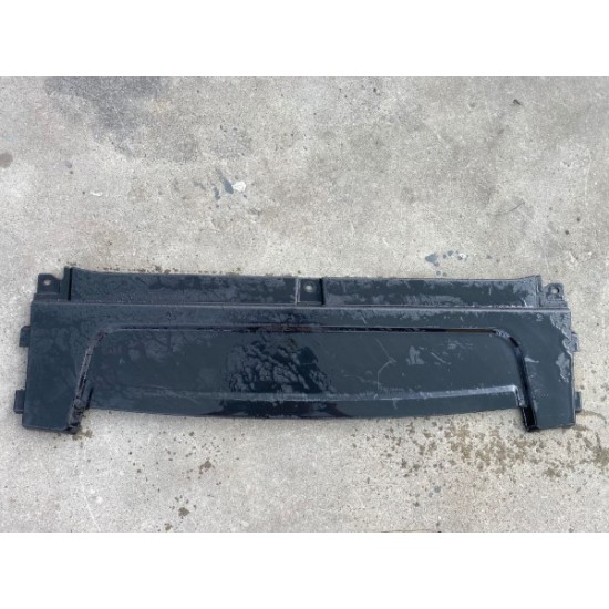 Ornament trager central Volvo XC90 2015-2022 31383508 Ornament trager central Volvo XC90 2015-2022 31383508