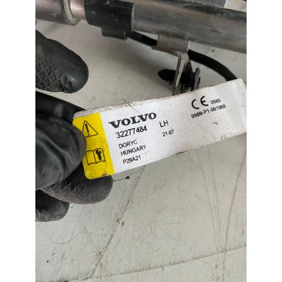 Hood bonnet hinge releaser front left VOLVO V60 S60 2018+ 32277484 Hood bonnet hinge releaser front left VOLVO V60 S60 2018+ 32277484