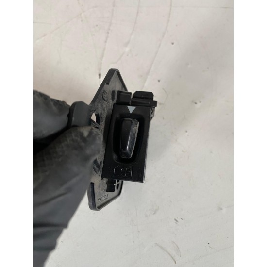 Memory card/SIM module VOLVO XC60 V60 2018+ 31494702 32279274 Memory card/SIM module VOLVO XC60 V60 2018+ 31494702 32279274