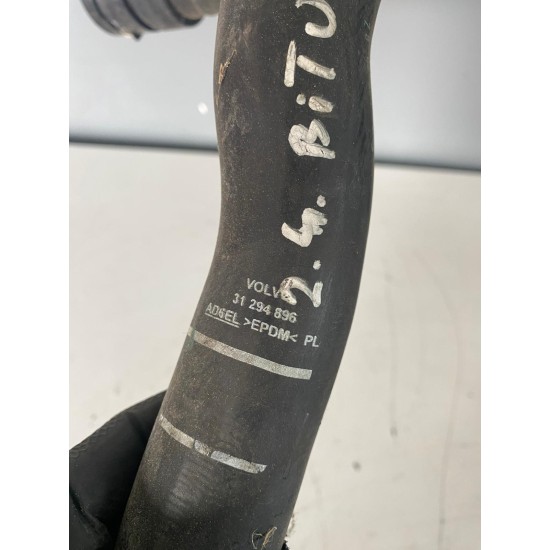 Radiator hose upper 2.4 biturbo NEW VOLVO XC60 V70 XC70 V60 31294896