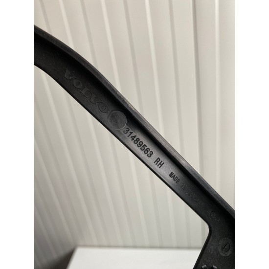 Boxa audio stanga cu suport VOLVO S90 V90 2016+ 31489562 31456664