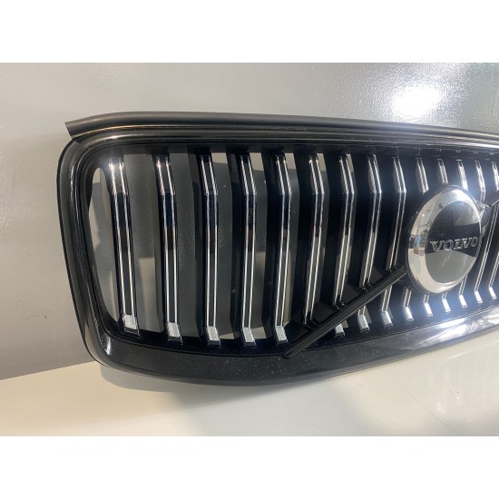 Grila bara fata VOLVO XC60 2021+ FACELIFT 32291019 32366077 Grila bara fata VOLVO XC60 2021+ FACELIFT 32291019 32366077