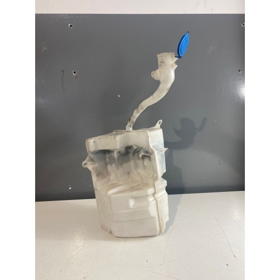 Windscreen washer tank Volvo XC60 2008-2013 30753424, 30753425 Windscreen washer tank Volvo XC60 2008-2013 30753424, 30753425