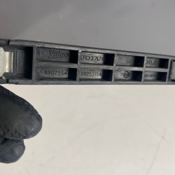 Headlight mounting bracket Volvo XC60 2009-2017 30763154 89075547