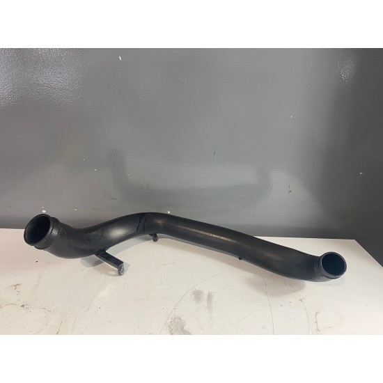 Conducta intercooler VOLVO S80 XC60 V70 XC70 30778732 Conducta intercooler VOLVO S80 XC60 V70 XC70 30778732