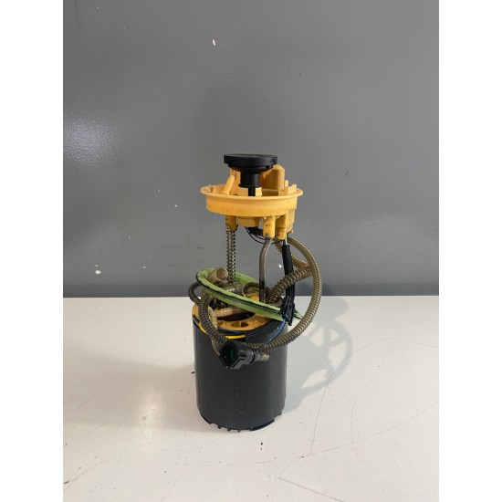 Pompa motorina Volvo XC60 V70 S80 XC90 XC70 6g9n-9275-bg 31274885 31372900 Pompa motorina Volvo XC60 V70 S80 XC90 XC70 6g9n-9275-bg 31274885 31372900