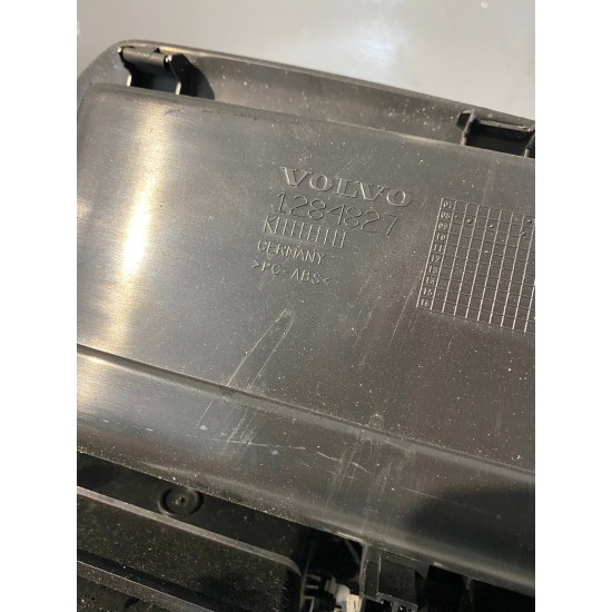 Grila aerisire centrala VOLVO XC60 2009-2017 1284827 30755643 