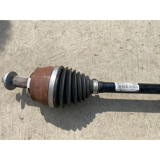 Front Left Driveshaft Volvo XC40 32339046