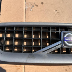 Front bumper grille Volvo S60R 8659018