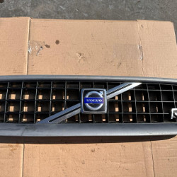 Front bumper grille Volvo S60R 8659018