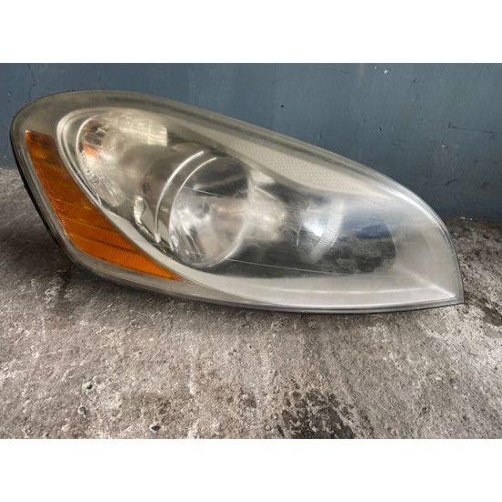 Right headlight Volvo XC60 2009-2013 30763146