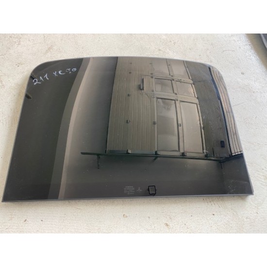 Front panel roof hatch VOLVO XC90 XC60 V90 V90CC V60 2016+ 31675975 32205495 Front panel roof hatch VOLVO XC90 XC60 V90 V90CC V60 2016+ 31675975 32205495