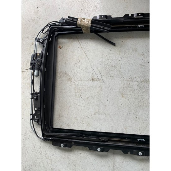 Cadru trapa VOLVO V90 2017+ 31484658 Cadru trapa VOLVO V90 2017+ 31484658