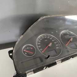 Speedometer Volvo S60 S80 V70 XC70 30746102 8251326