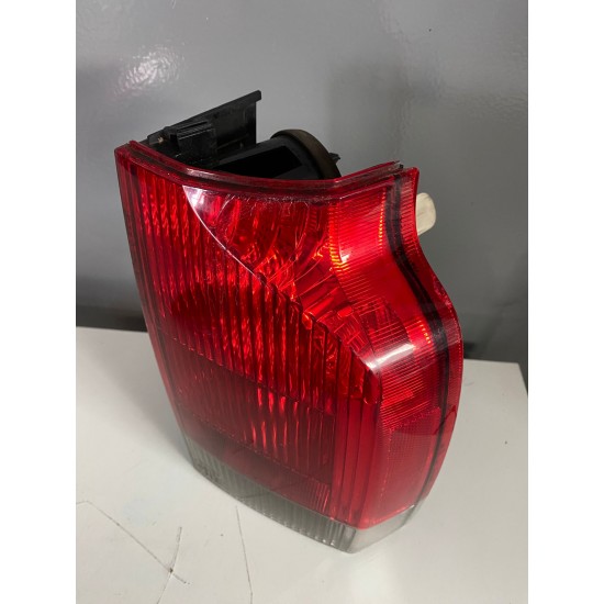 Stop spate dreapta VOLVO V70 XC70 2000-2008 30655377 Stop spate dreapta VOLVO V70 XC70 2000-2008 30655377