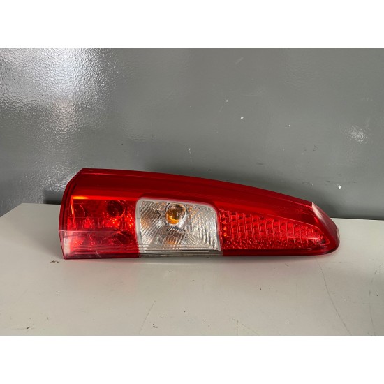 Stop stanga Volvo V70 XC70 2004-2007 160985 9483688 30655374 Stop stanga Volvo V70 XC70 2004-2007 160985 9483688 30655374