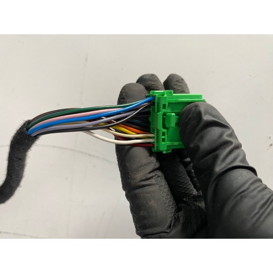 Oglinda stanga electrica cu rabatare si bec 14 fire VOLVO V70 XC70 30716635 31278189