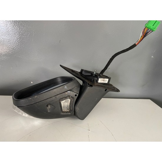 Oglinda stanga electrica cu rabatare si bec 14 fire VOLVO V70 XC70 30716635 31278189