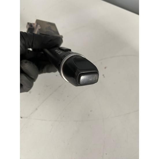 Maneta semnalizare VOLVO XC90 S60 V70 XC70 2004-2009 30798526 31268561 Maneta semnalizare VOLVO XC90 S60 V70 XC70 2004-2009 30798526 31268561