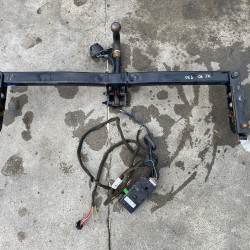 Towing hook with module and wiring VOLVO XC70 2001-2007 30682082 30664652 30681977