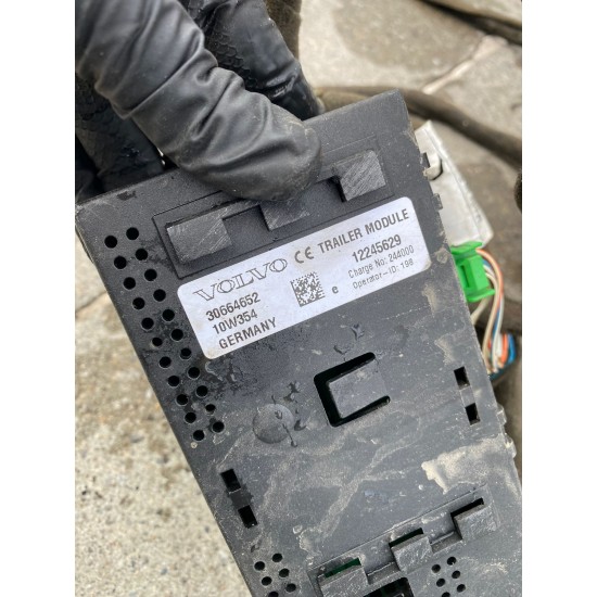 Carlig cu instalatie si modul VOLVO XC70 2001-2007 30682082 30664652 30681977