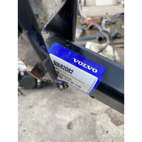 Carlig cu instalatie si modul VOLVO XC70 2001-2007 30682082 30664652 30681977 Carlig cu instalatie si modul VOLVO XC70 2001-2007 30682082 30664652 30681977
