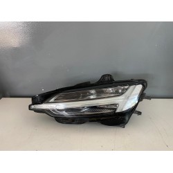 Far dreapta MID LED cu calculator VOLVO V60CC MILD HYBRID 2021+ 31656894
