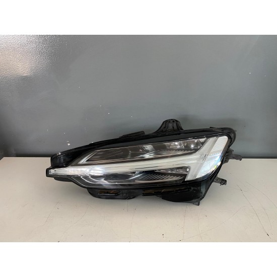Right headlight MID LED with control unit VOLVO V60CC MILD HYBRID 2021+ 31656894
