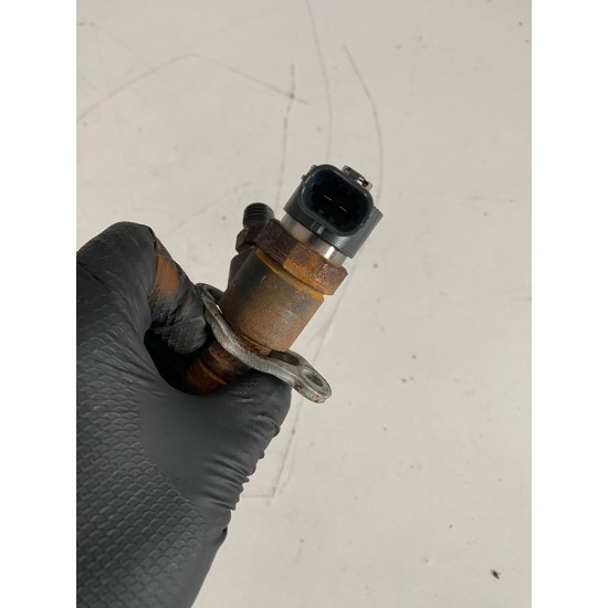Injector Volvo XC90 XC70 V50 V70 2005-2010 30750283 8603595
