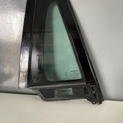 Right side door glass VOLVO V60 V60 CC 2019+ 31442969 32368708