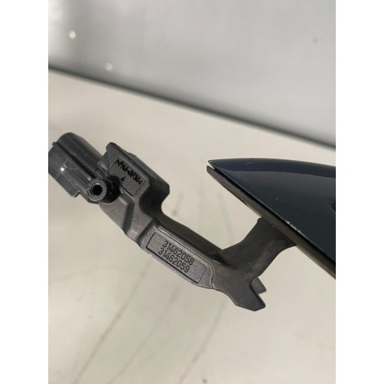 Right Door Handle With Keyless and Light Volvo XC40 V60CC V60 31462058 31462059 31462056