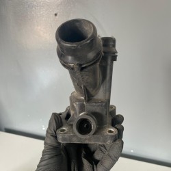 Carcasa termostat VOLVO V60 XC70 V40 XC60 V40 V70 S60 V60CC S80 31293556