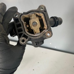 Carcasa termostat VOLVO V60 XC70 V40 XC60 V40 V70 S60 V60CC S80 31293556