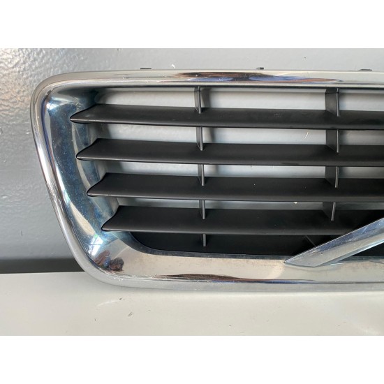 Front bumper grille Volvo C30 2009 30657194 30655403