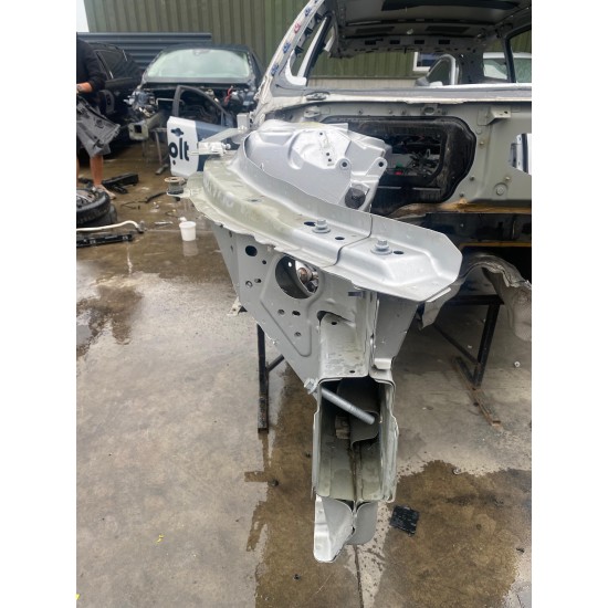 Front right side member inner VOLVO V60 2019 31672878 32377173 Front right side member inner VOLVO V60 2019 31672878 32377173