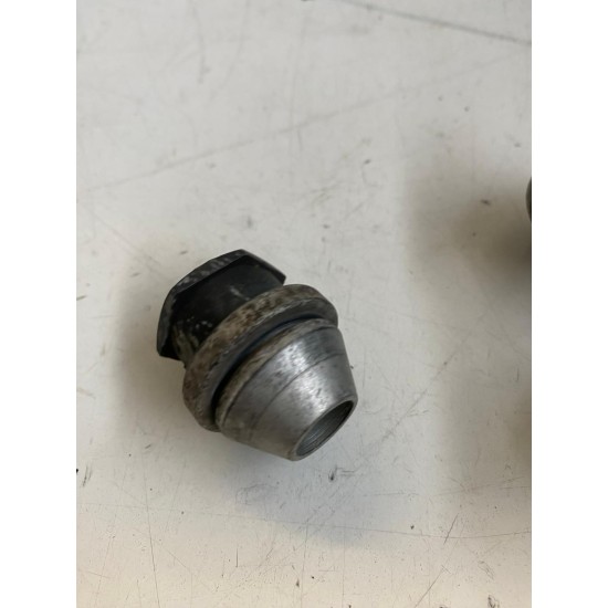 Wheel bolt cover set Volvo V40 2012-2019 31439228