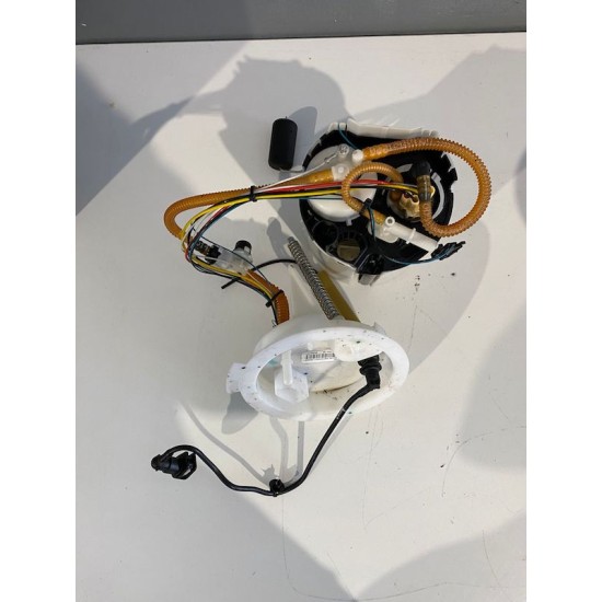 Fuel pump VOLVO S90 V90 XC90 XC60 31392029 