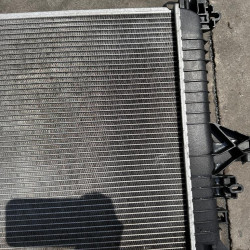 Radiator apa automat S60R V70R XC70 S80 31319056