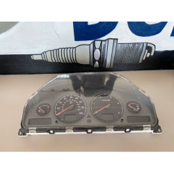 Instrument cluster Diesel/km Volvo S60 S80 V70 XC70 2002 8637997