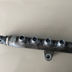 Fuel injection rail 2.0 2.4 Volvo XC60 2009-2017 30777759