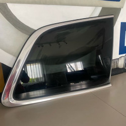 REAR RIGHT QUARTER GLASS WINDOW VOLVO XC90 2015-2024 31468147