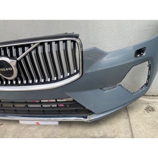 Bara fata cu 6 senzori si gauri de spalator VOLVO XC60 2021+ Facelift 32234928 Bara fata cu 6 senzori si gauri de spalator VOLVO XC60 2021+ Facelift 32234928