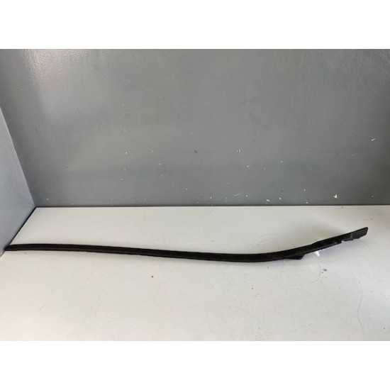 Ornament parbriz dreapta Volvo V40 V40CC 31378573