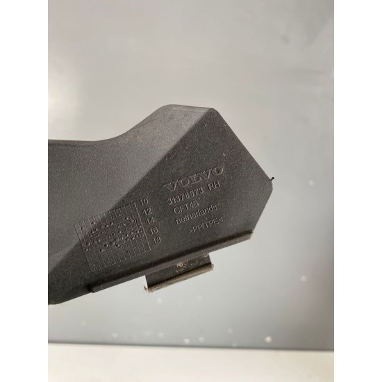 Ornament parbriz dreapta Volvo V40 V40CC 31378573