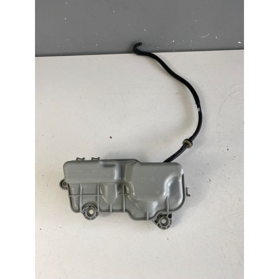 Vacuum reservoir tank Volvo XC60 XC90 V40 V90 V60 V60CC V70 31339809 31339879 Vacuum reservoir tank Volvo XC60 XC90 V40 V90 V60 V60CC V70 31339809 31339879
