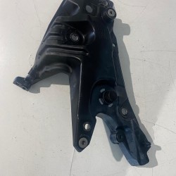 Front right fender bracket VOLVO S60 V60 2021-2025 32288931