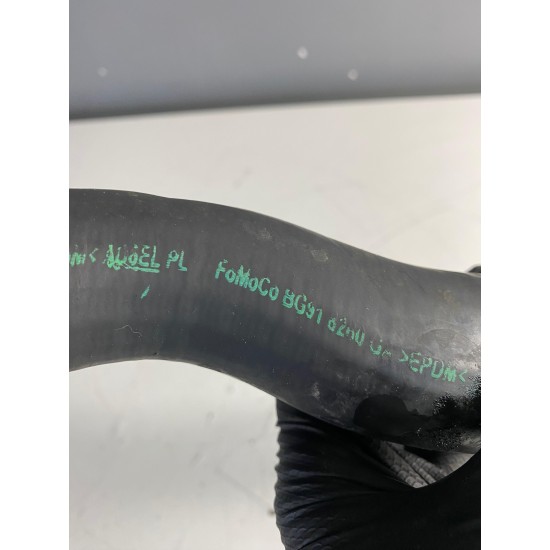 Radiator hose upper VOLVO XC60 V70 XC70 V60 BG918260GA 30757896 31294896