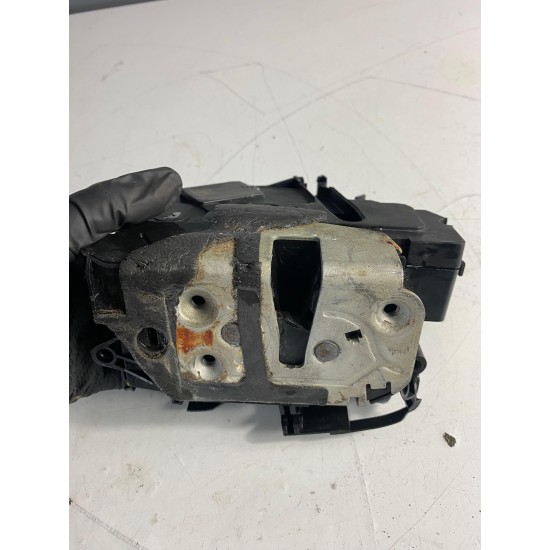 Broasca incuietoare usa stanga fata Volvo S60 V60 31301737 31349858 Broasca incuietoare usa stanga fata Volvo S60 V60 31301737 31349858