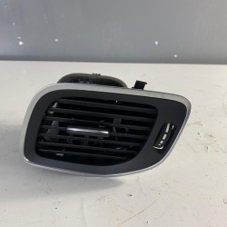 Grila aerisire bord dreapta fata Volvo V60 S60 V40 30791696 31393996